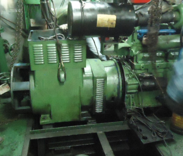 修理發(fā)電機(jī)